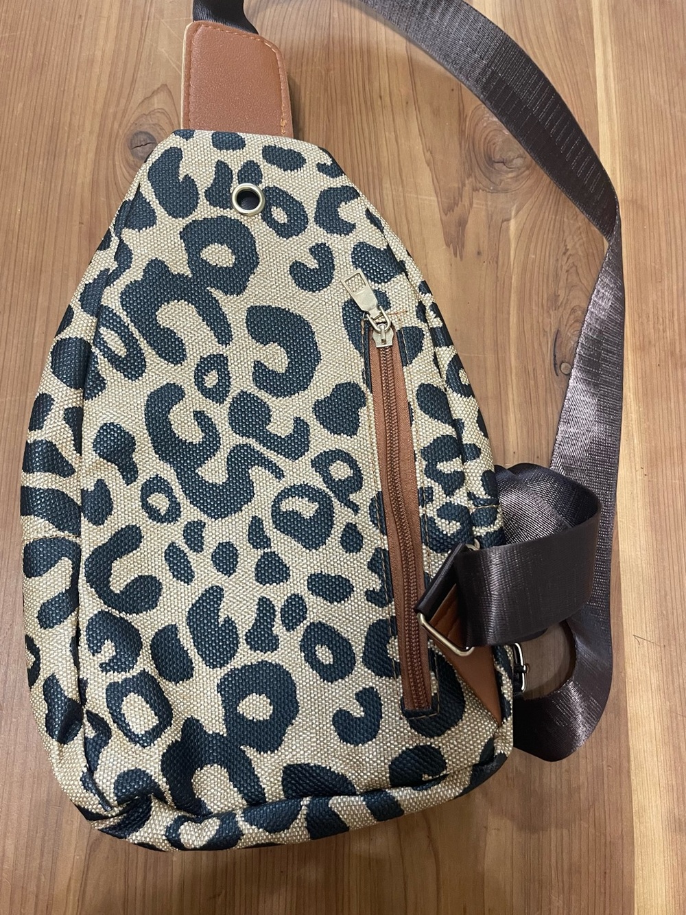 Leopard Print Crossbody Sling Bag - Tan/Black - Picture 2 of 2